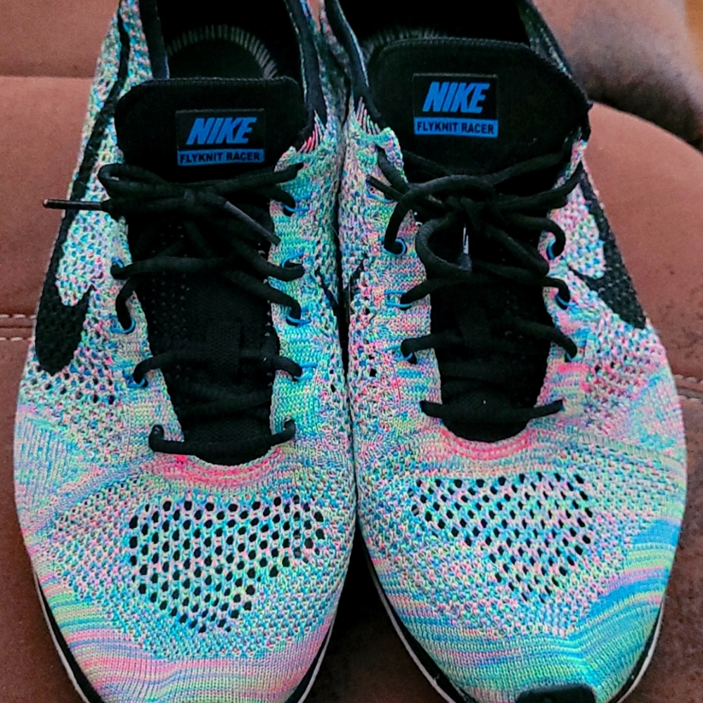 Nike fly knit racers